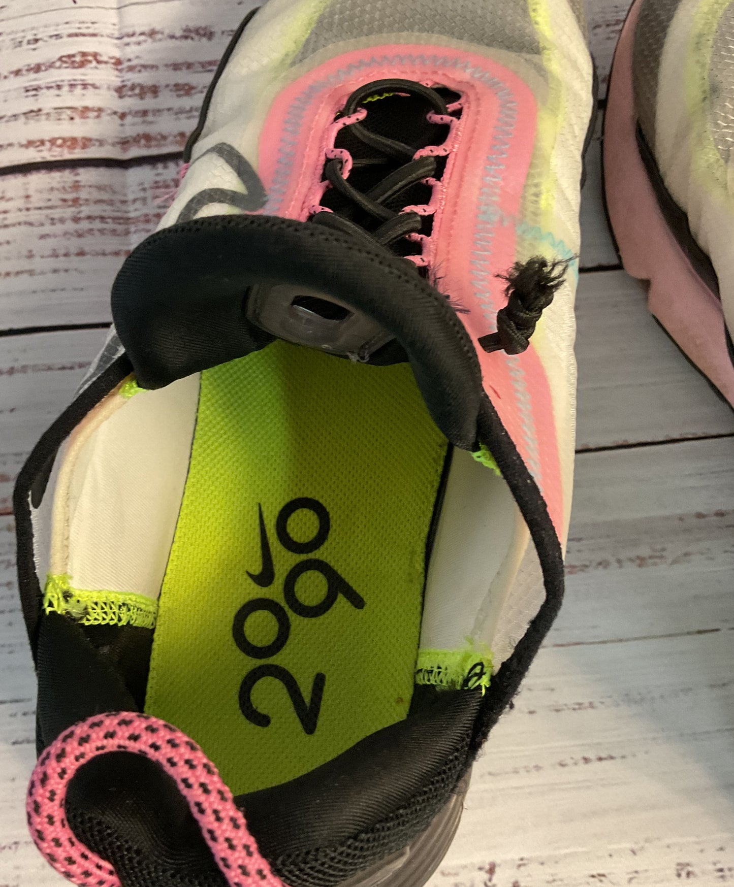 Women's Nike Air Max 2090 Lotus Pink Size 9