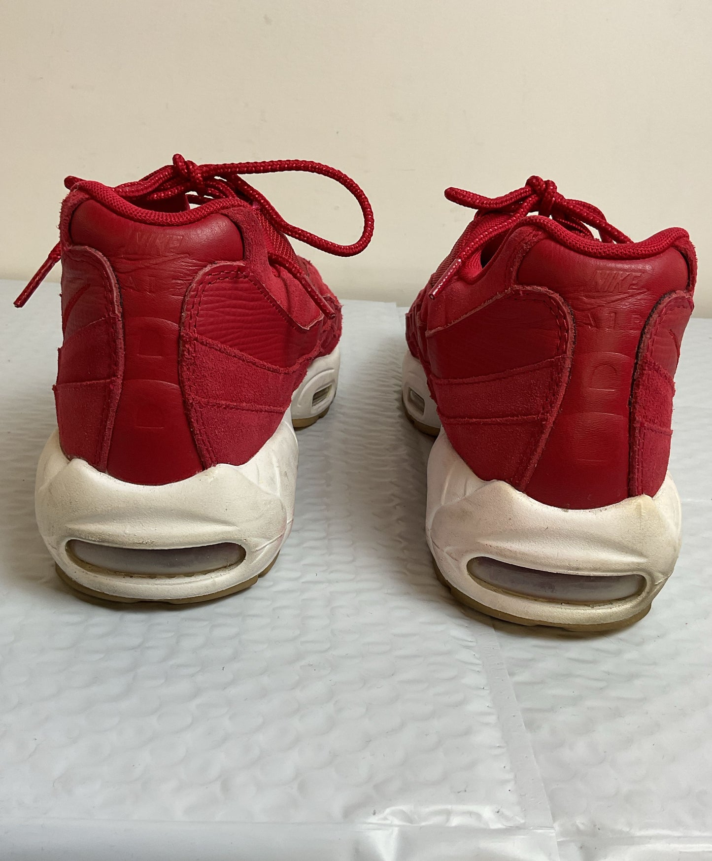 Nike Air Max 95 Utility Red Size 11.5