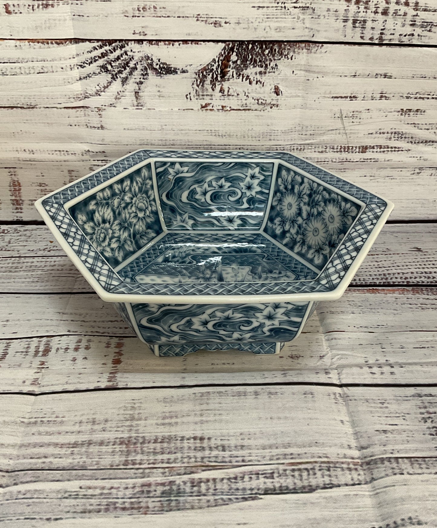 Fukagawa Japanese Chinoiserie Porcelain Macha Tea Ceremonial Bowl Blue White