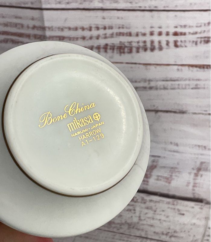 Mikasa Harrow Set of 4 Bone China Serving Pieces White Gold