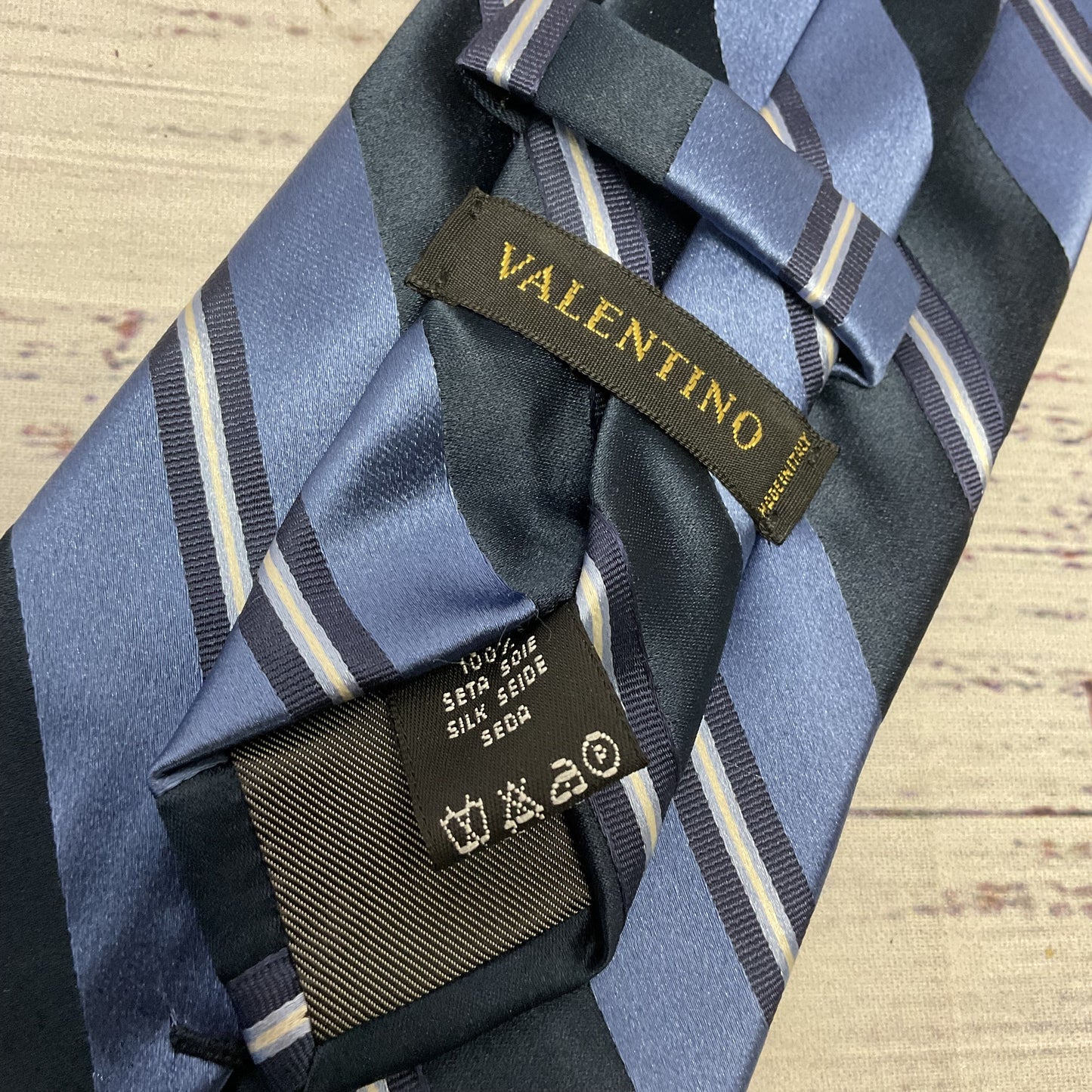 Valentino Blue Diagonal Stripe 100% Silk Tie Made in Italy - Size 58"L 4"W