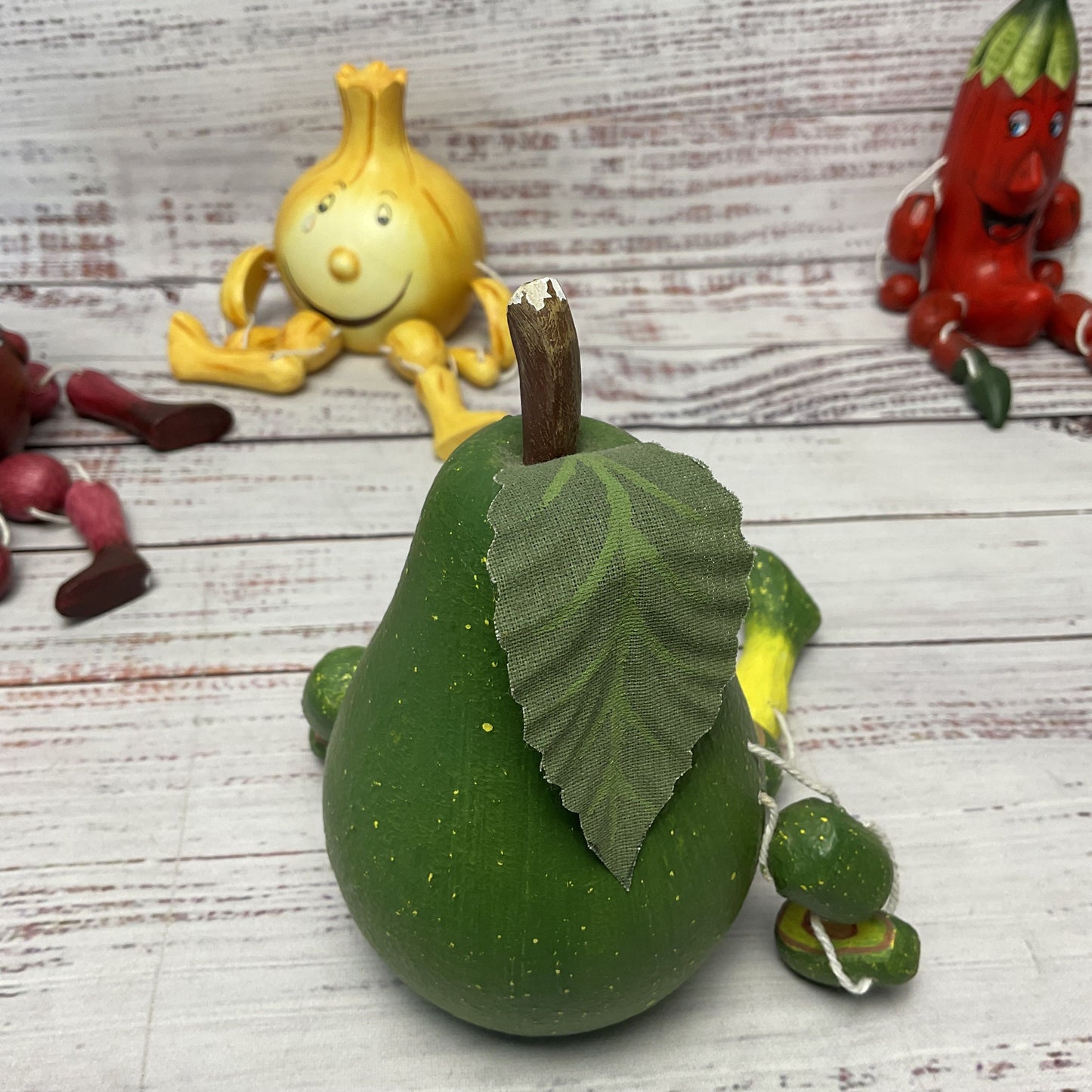 Woodkins By Linda Beet Onion Avocado Chili Pepper Wooden Painted Figurines