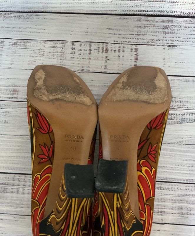 Women's Prada Floral Print Pumps Size 40/US 9