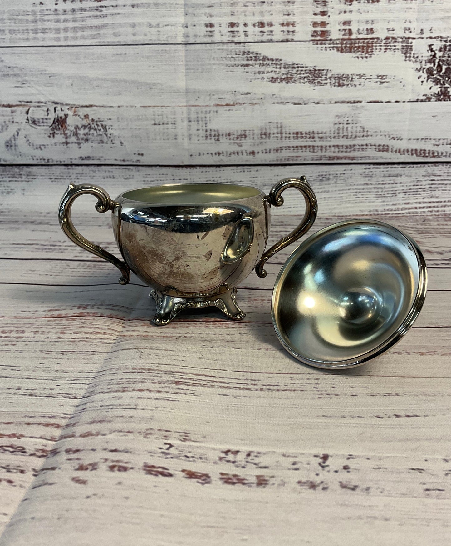 Vintage Wm. A. Rogers By Oneida Ltd. Silversmiths Silver- Plated Sugar Bowl