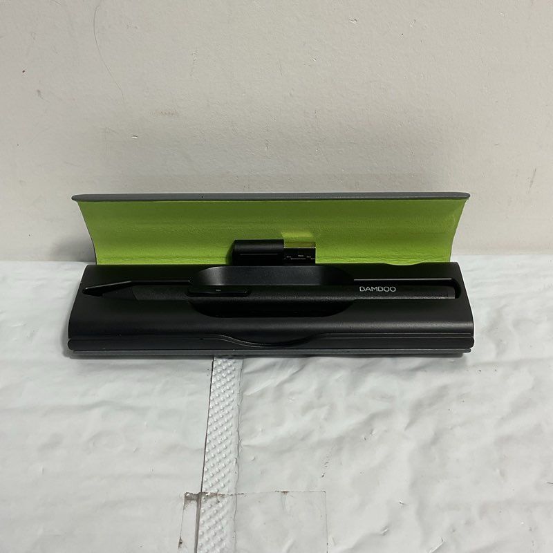 Wacom Bamboo CS-610 Drawing Tablet Stylus Pen w/ Case+USB (UNTESTED)