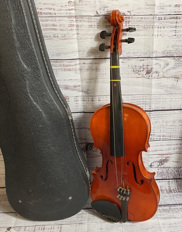 WILLIAM LEWISH & SON Ton-Klar The Dancla #126 3/4 Violin with Case (NO BOW)