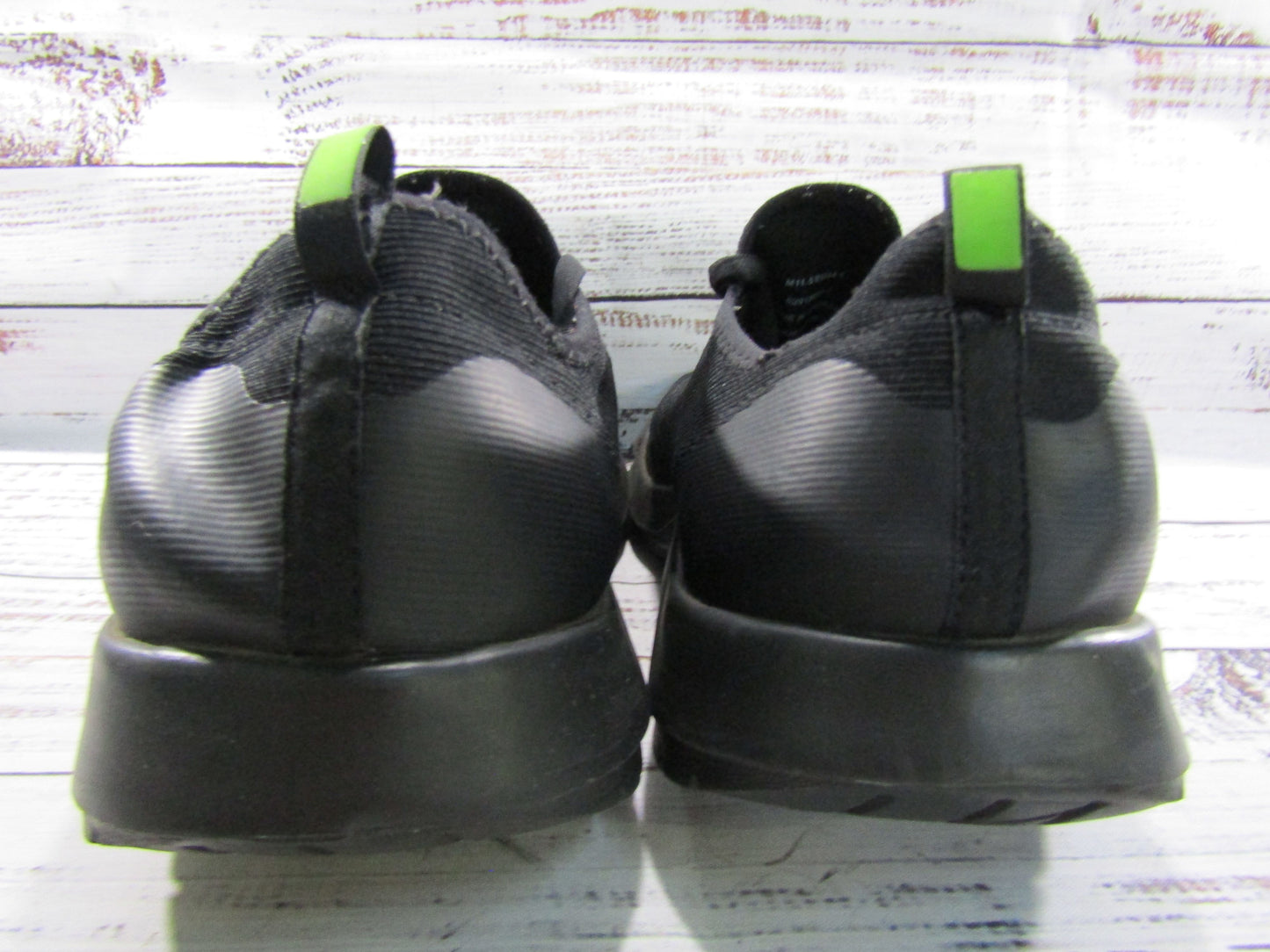 Oofos OOmg Men's Black Low Top Sneakers Size 11.5