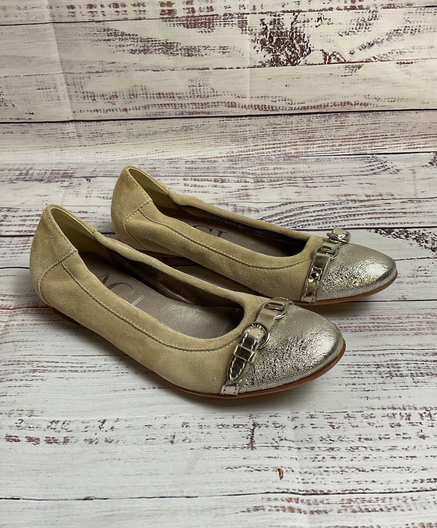 AGL Vero Cuoio Beige And Silver Ballet Flat Women Size EU 36