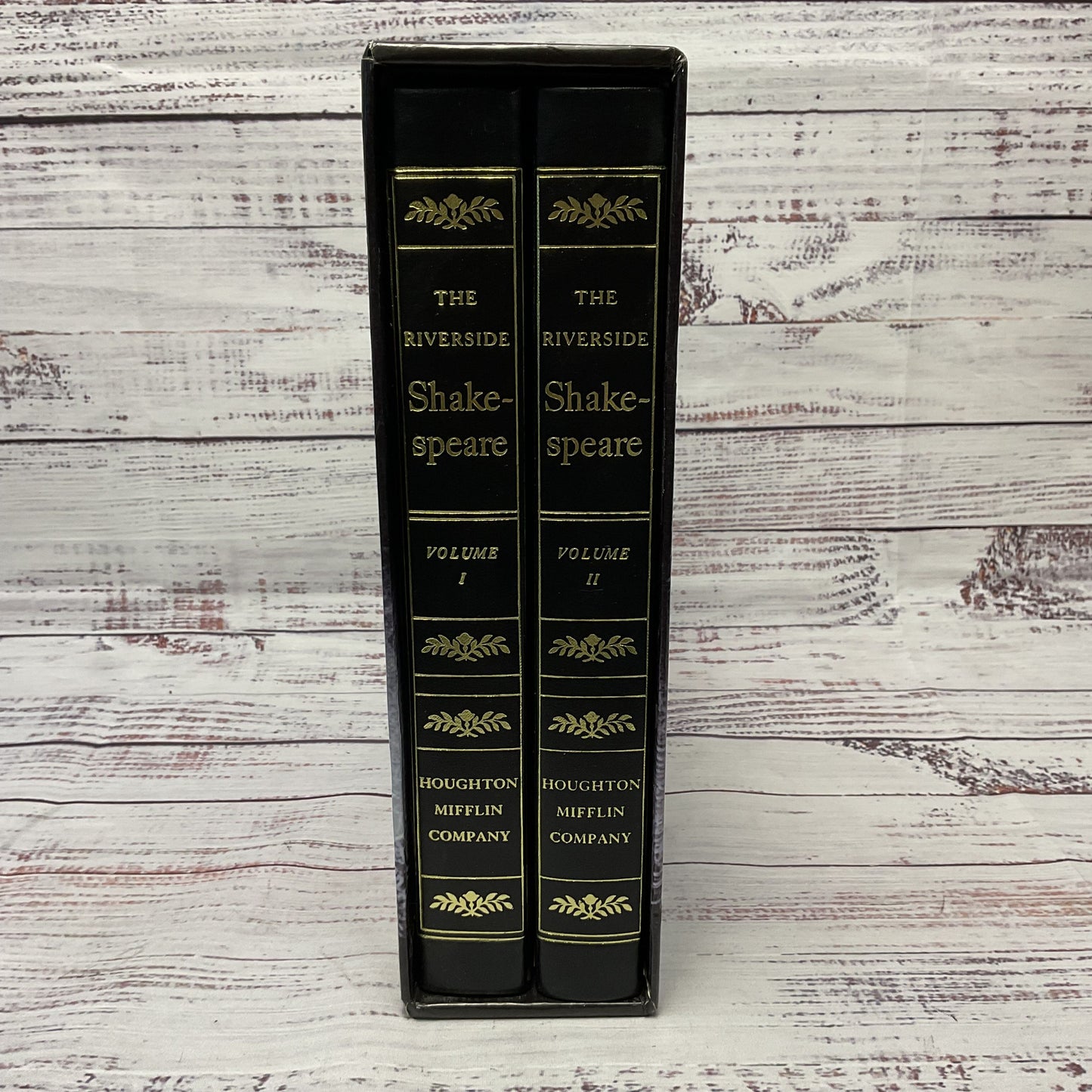 The Riverside Shakespeare Deluxe 1997 Hardcover Houghton Mifflin 2 Volumes