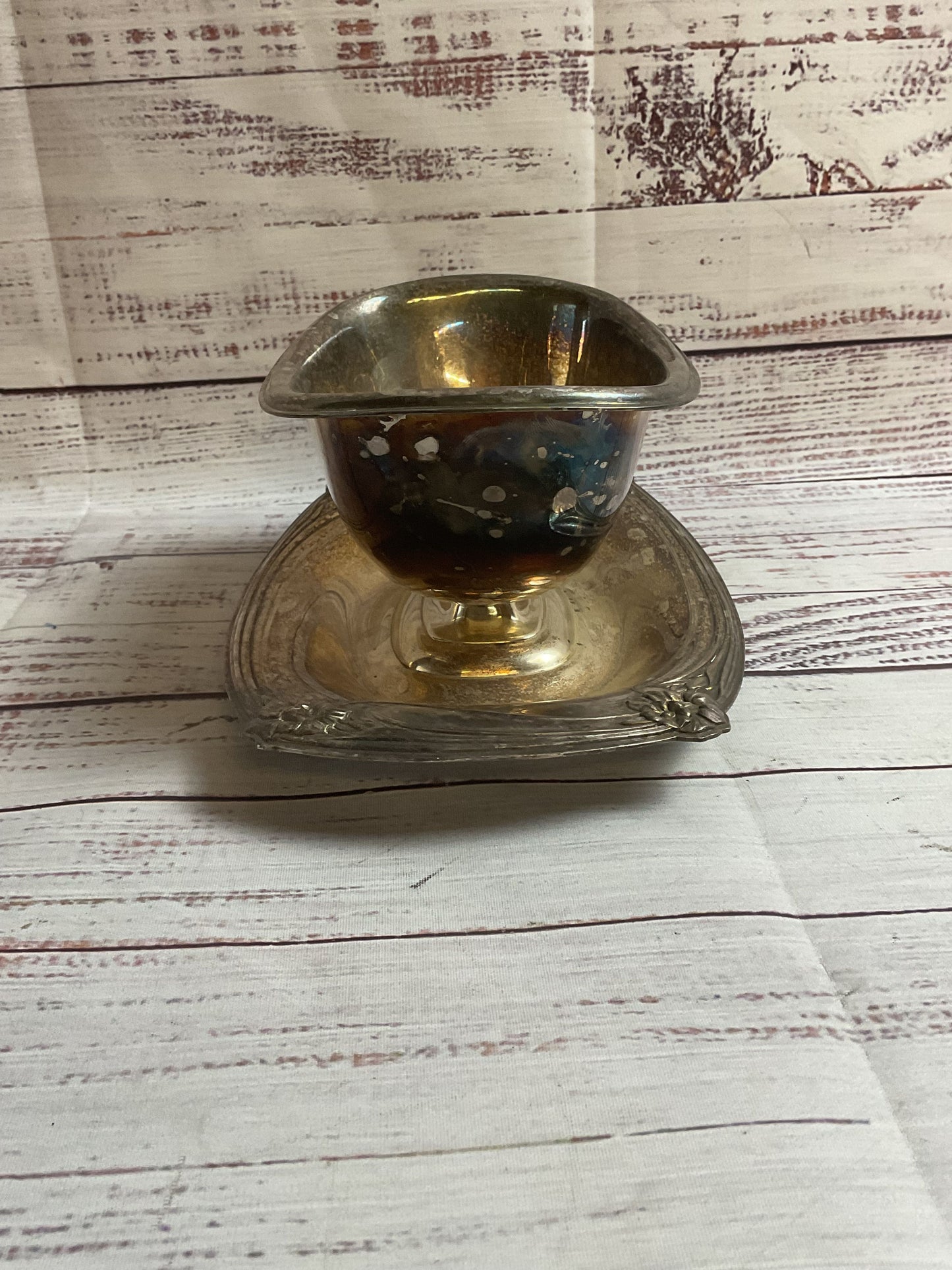 Daffodil Silverplated Sauce Gravy Boat