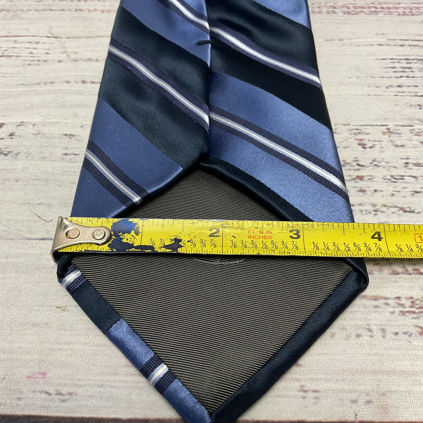 Valentino Blue Diagonal Stripe 100% Silk Tie Made in Italy - Size 58"L 4"W