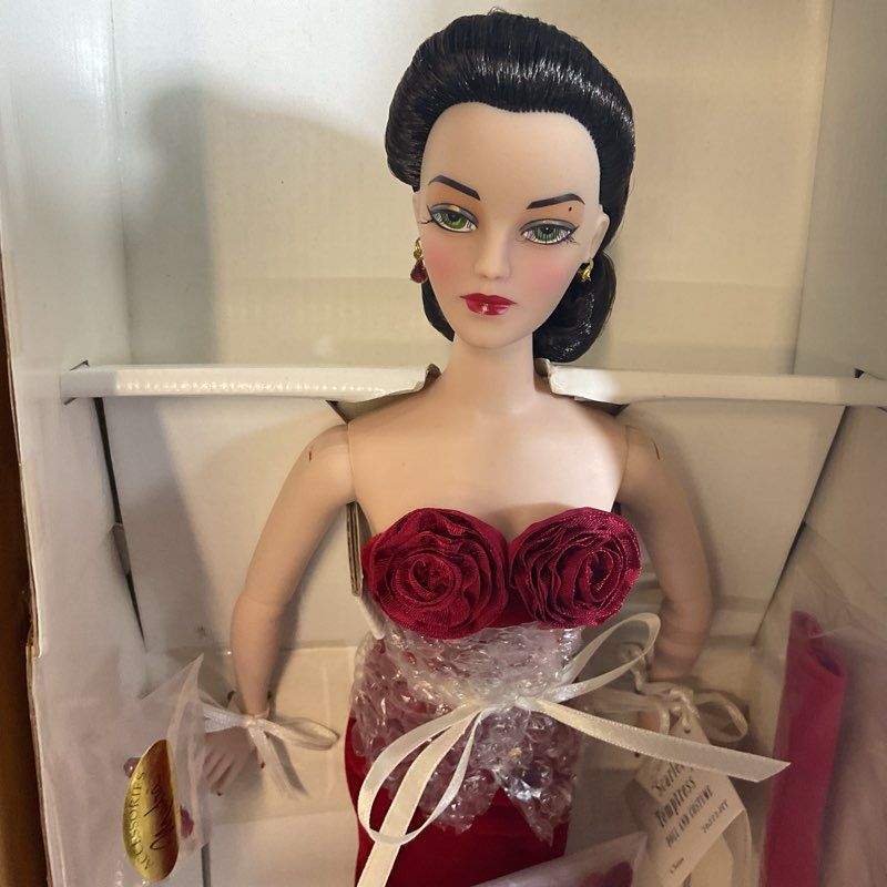 ASHTON DRAKE Galleries Madra by MEL ODOM Scarlett Temptress Porcelain Doll