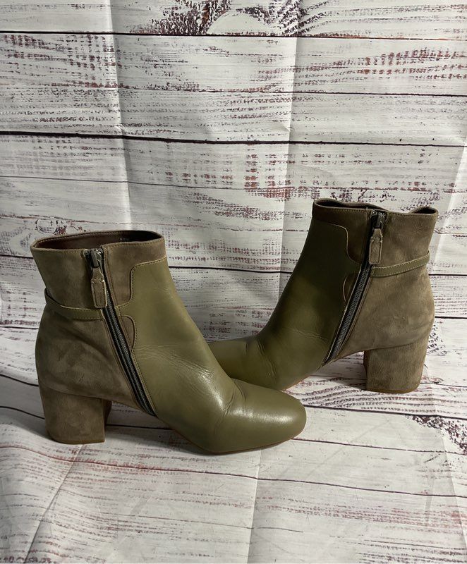 Cole Haan Grandseries Women's Gray Leather & Suede Side Zip Booties Size 10 B