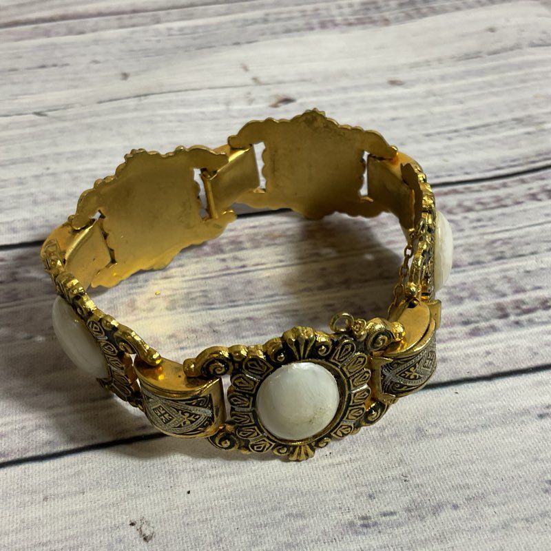 VTG. Gold Tone & Rhinestone Linked Bracelet- 6.5"