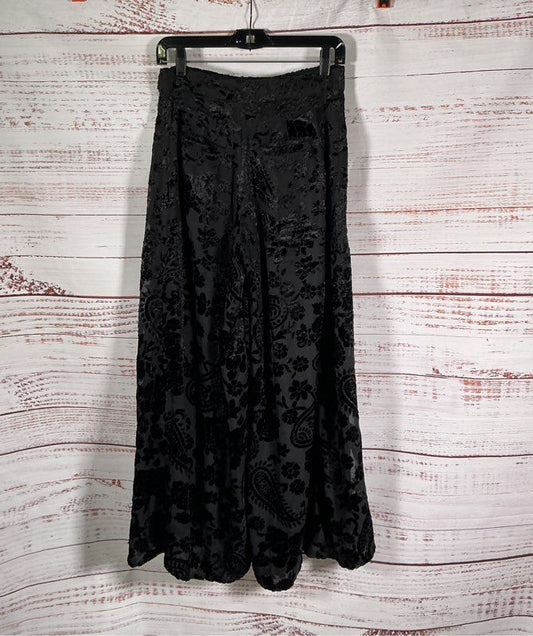 Women's Anthropologie Black wide leg Pants with velvet floral appliques Size 0