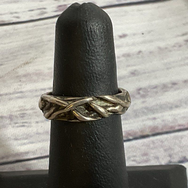 VTG. Modernist Sterling Silver SZ 4.75 Ring- 4.48g