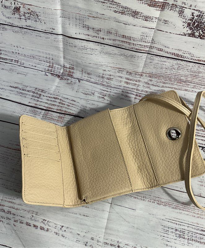 Vintage Roots Canada Ivory Crossbody Purse Women's Genuine Leather