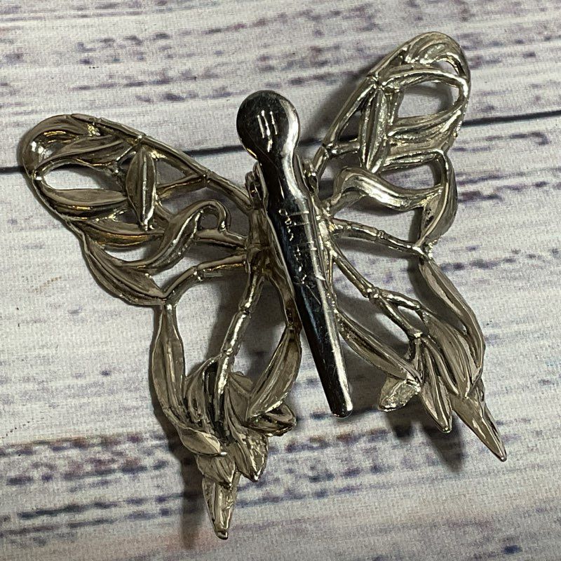 VTG. JOHN HARDY Silver Tone Butterfly Clip