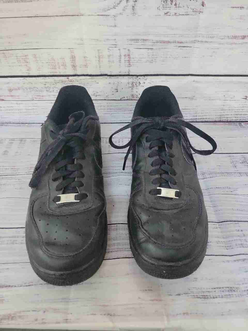 Men's Nike Air Force 1 Black Sneaker Size 9.5