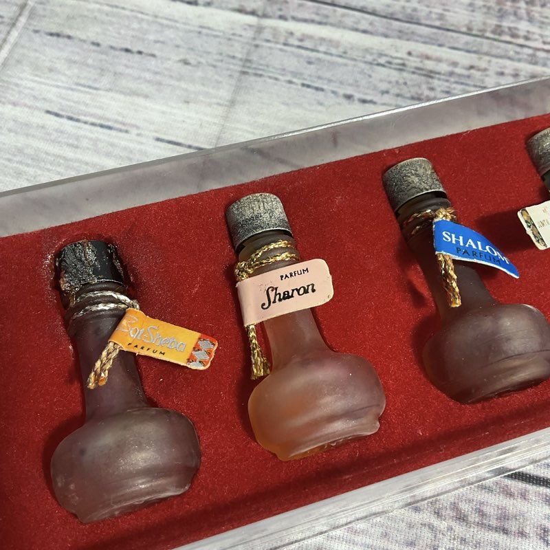 VTG. Judith Miller Israel 5 Pc. Miniature Perfume Fragrance Set New