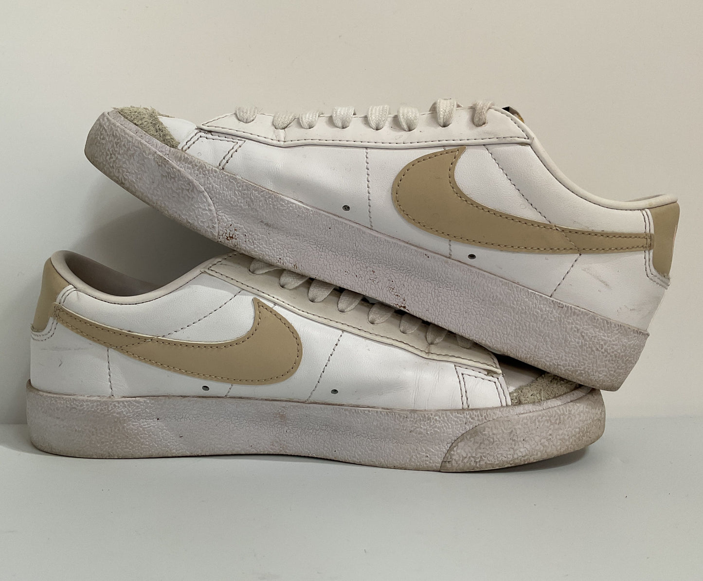 Nike Blazer Low '77 Women's White Pale Coral Low Top Sneakers DC4769-106