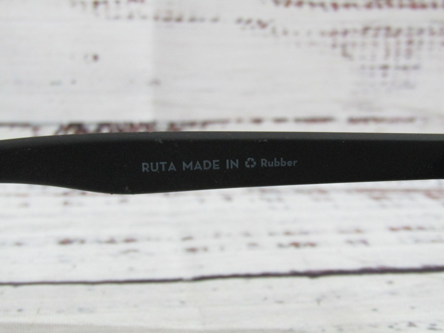 Parafina Ruta Black Rubber Square Sunglasses