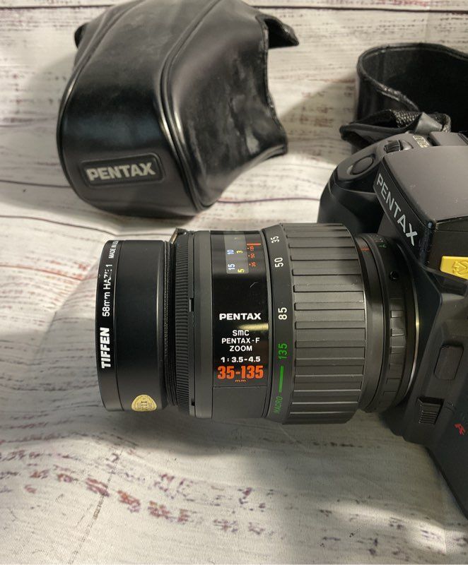 Pentax SF10 35mm Film Camera 35-135mm Lens & Pentax AF400FTZ Auto Flash
