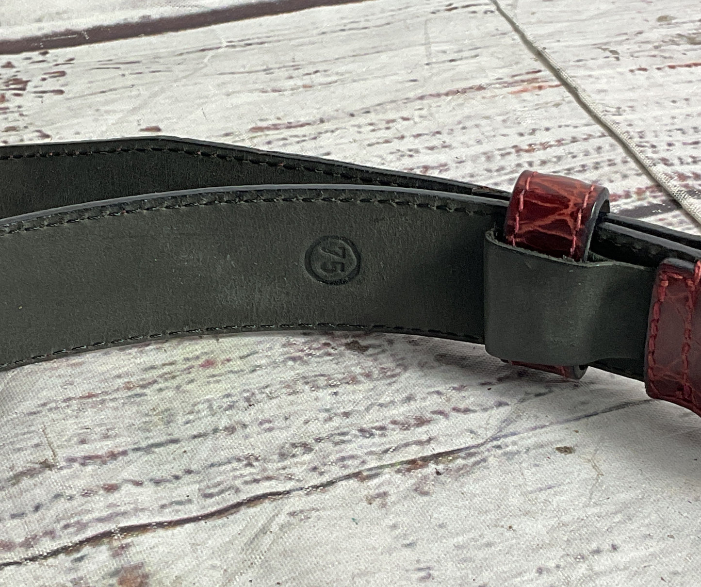 Il Riccio Vintage Crocodile Embossed Leather Belt Red