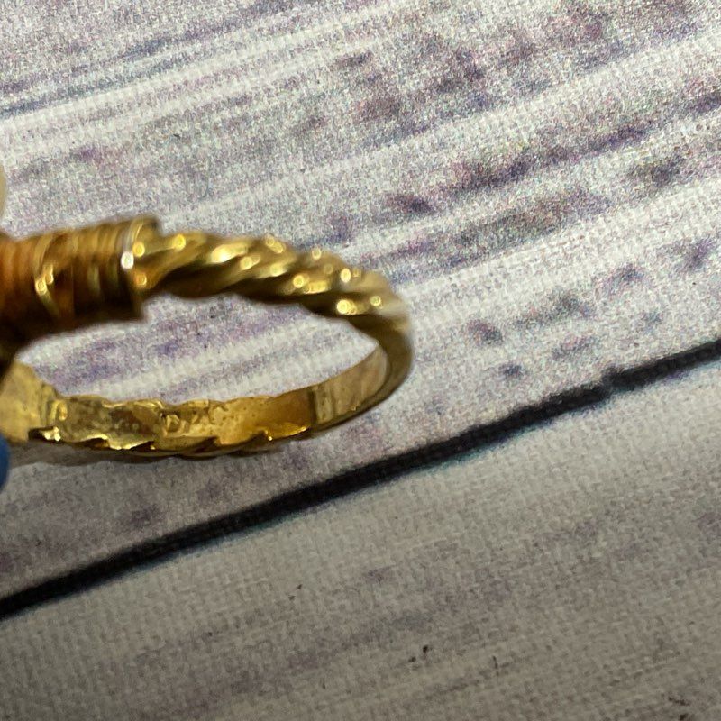 VTG. DAC Gold Tone Rhinestone Frog Ring- SZ 7 (MISSING 1 GREEN STONE)