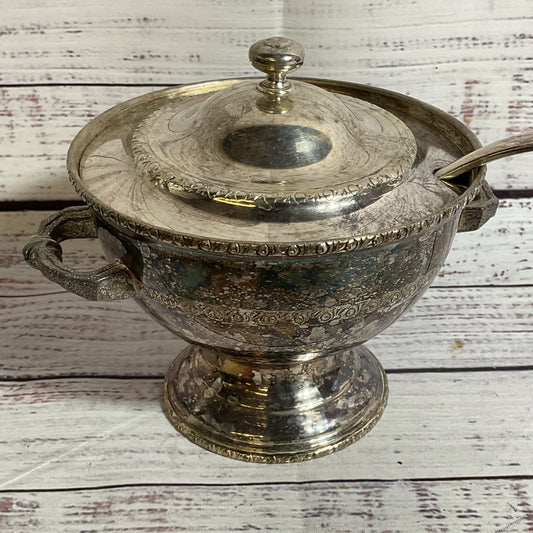 VTG. SERANCO SP.ONC & Van Riebeeck Silverplate Pedestal Soup Bow with Ladle 3.5"
