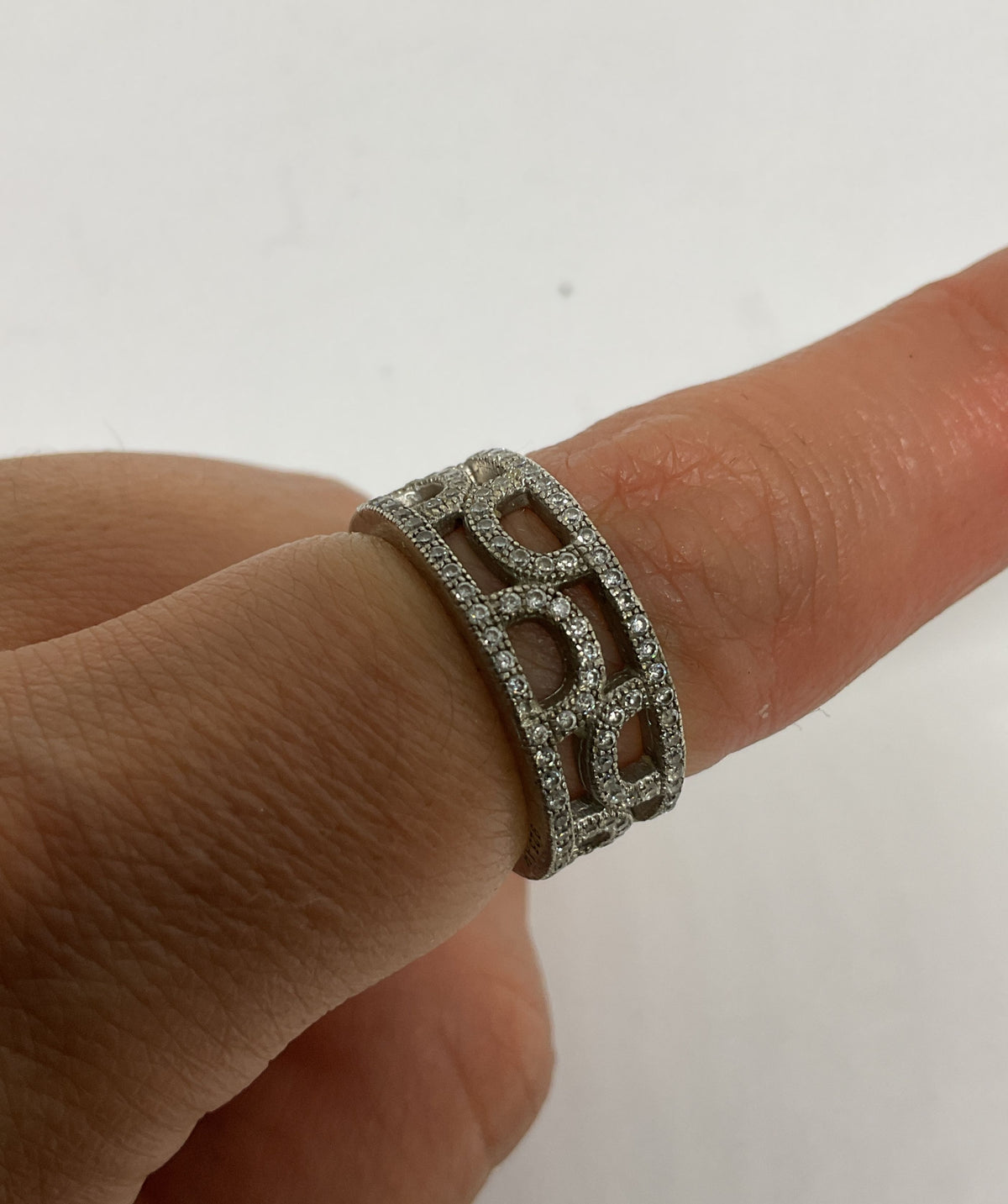 925 AM Sterling Silver size 7.5 Ring with Rhinestones