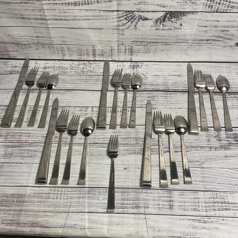 Kirk Stieff Composition Cloisonne Red/Black Mondrian 21 Piece Flatware Set