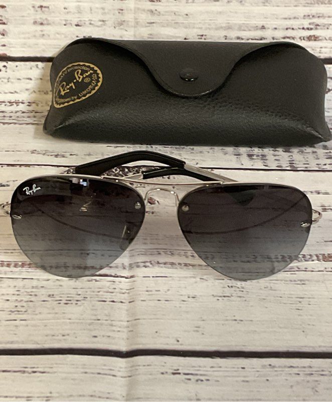 Ray Ban Black & Silver RB3449 Sunglasses 135 Italy