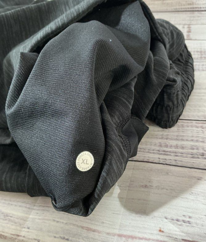 Men's Lululemon Black Jogger Shorts Size XL