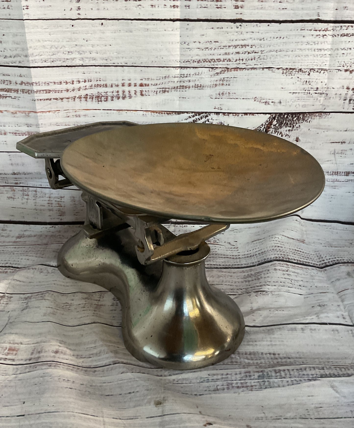 Tabletop Vintage Kitchen Scale with Weights