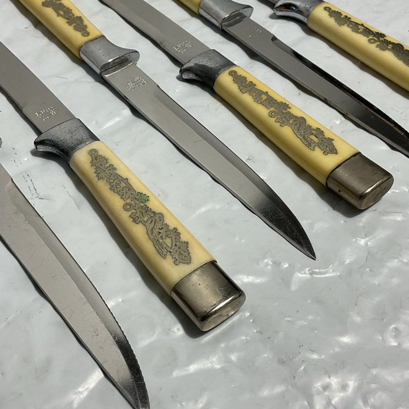 Set Of 6 Unbranded Vintage Silver Leaf Inlay Handle Steak Knives