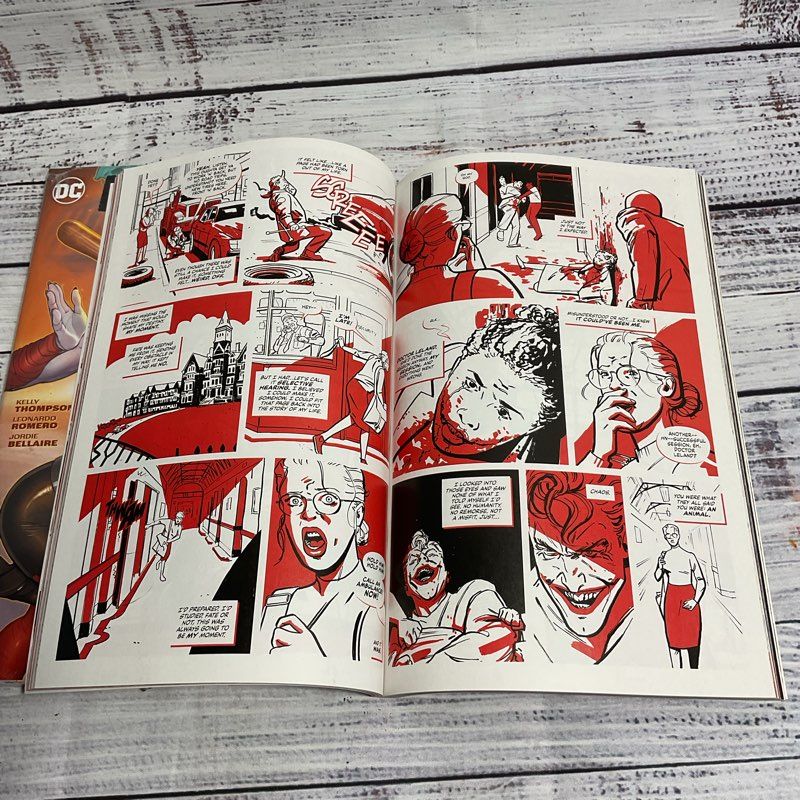 Lot Of 2 Harley Quinn Comics Birds Of Prey Vol 1 HC, Black White + Redder