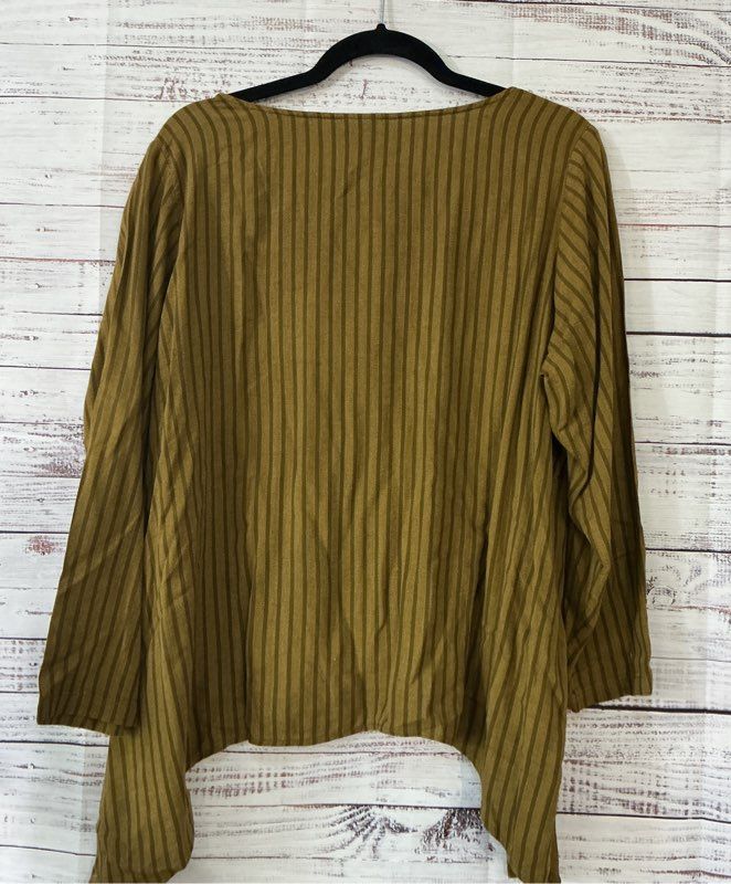 Women's Lisa Bayne Brown High Low Top Size L