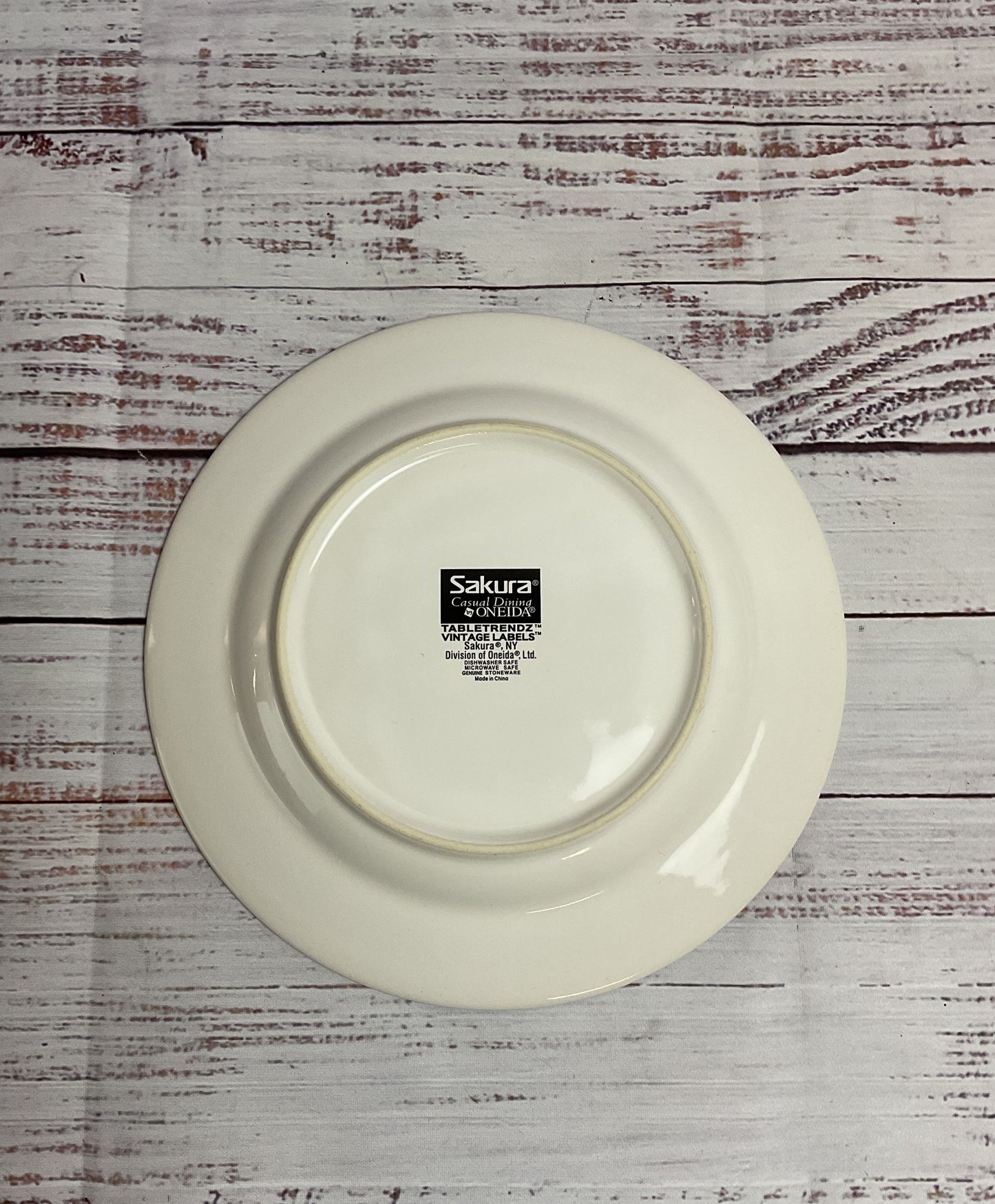 Sakura Oneida Vintage Label 8" Waldorf Apples Plate