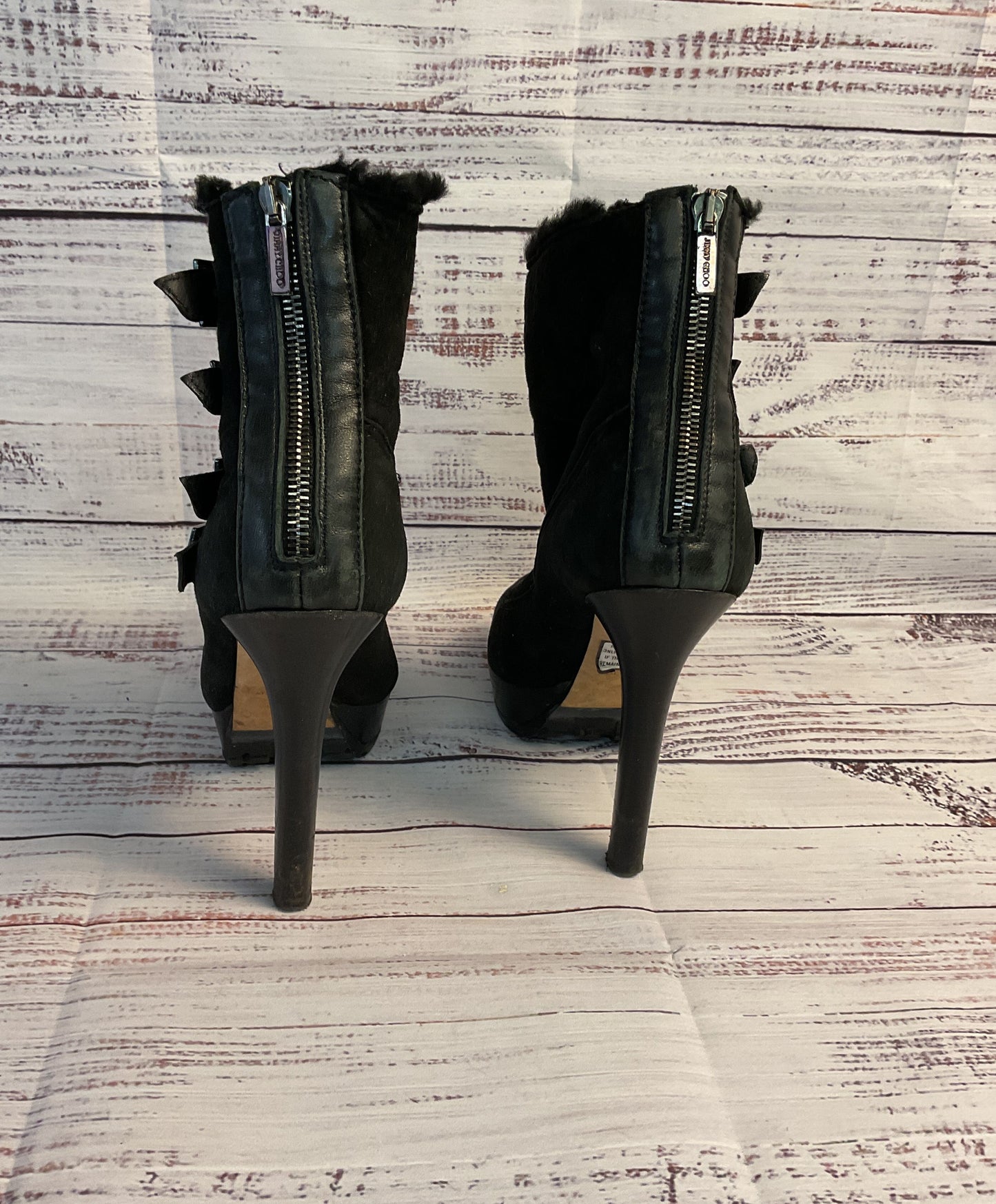 Women's Jimmy Choo Black Boot with fur lining and buckles Size 39 US 8.5