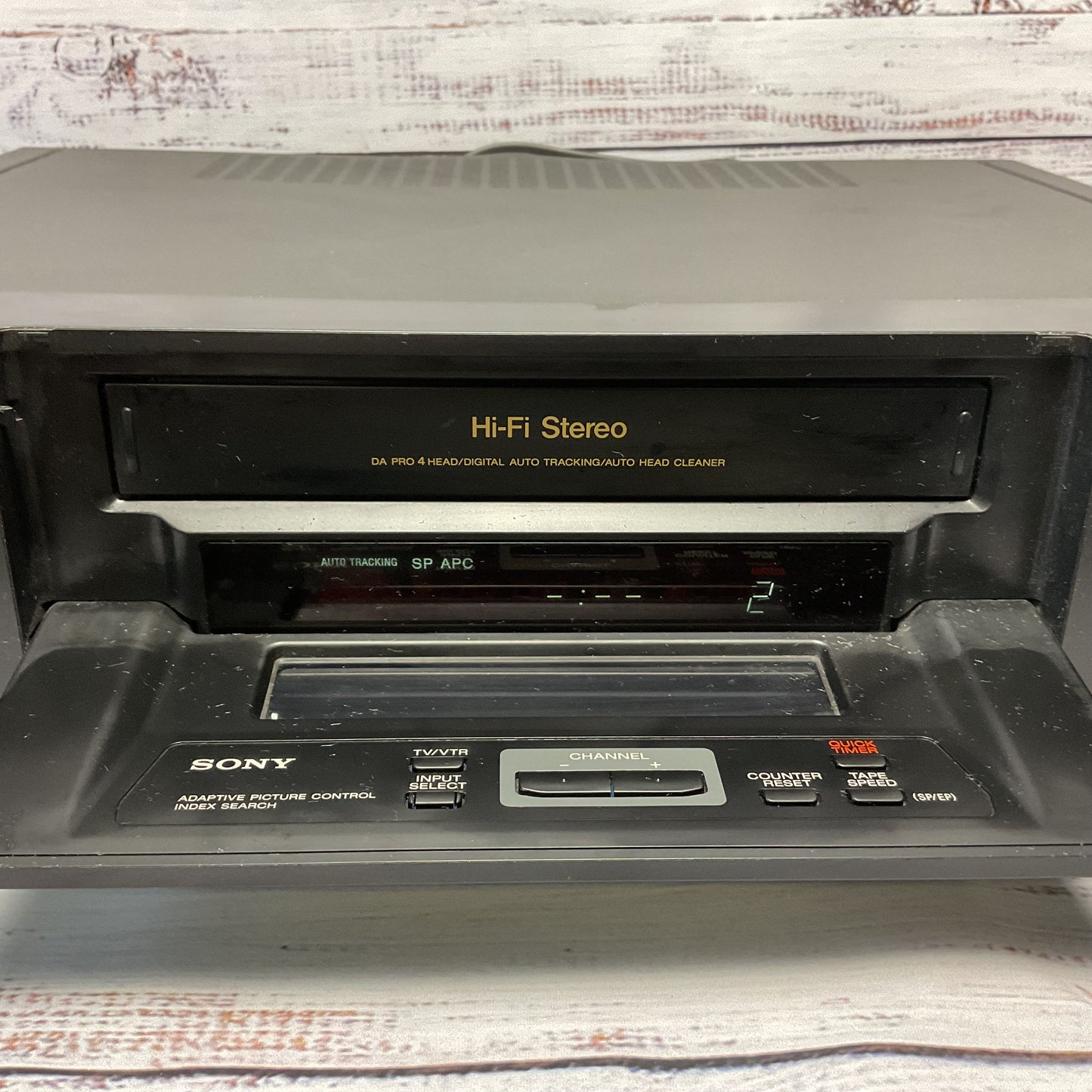 Sony SLV-790HF DA Pro 4Head HiFi VCR Stereo Turns on seems to work