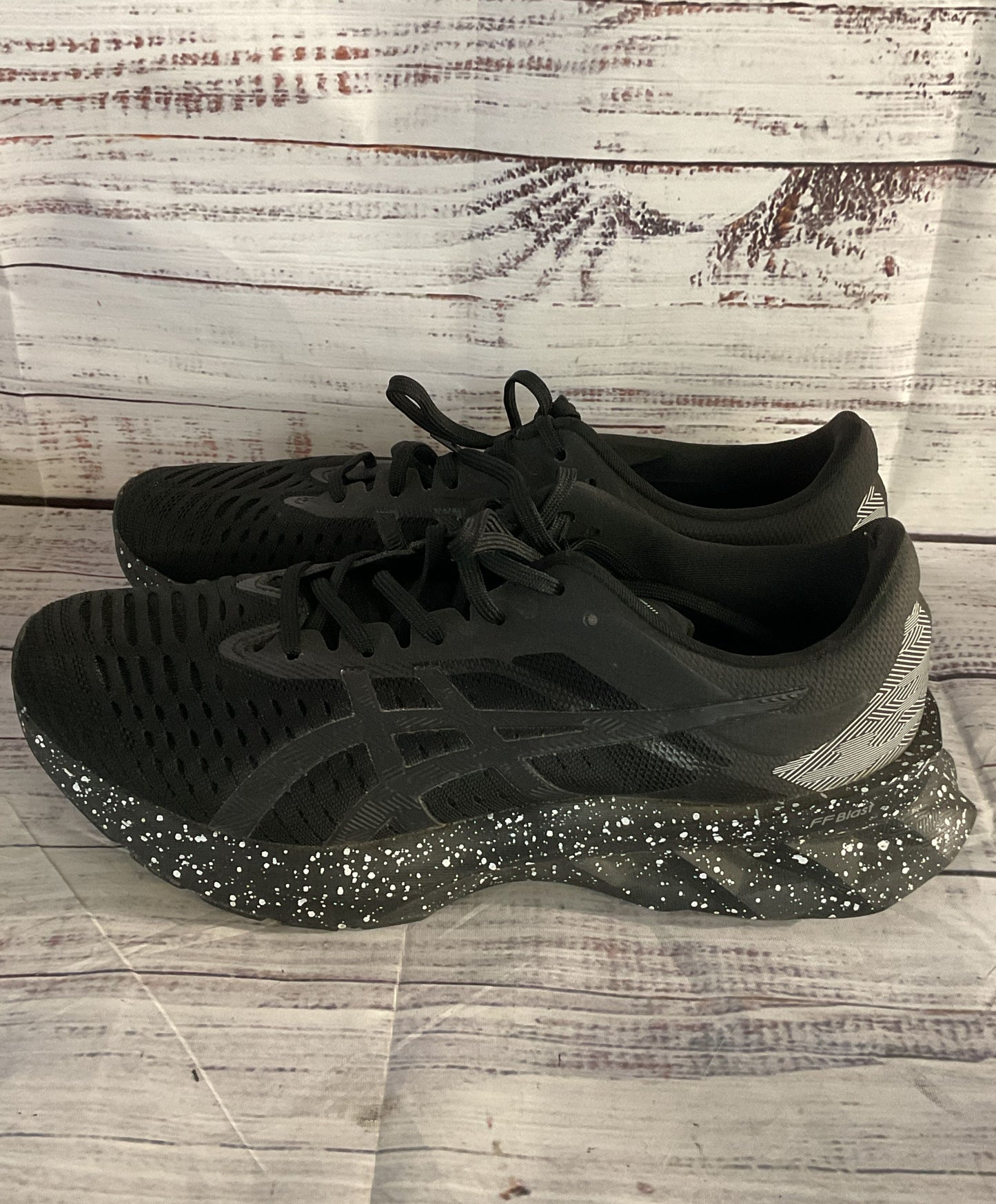 Asics Women's Novablast Running Sneakers Black 8