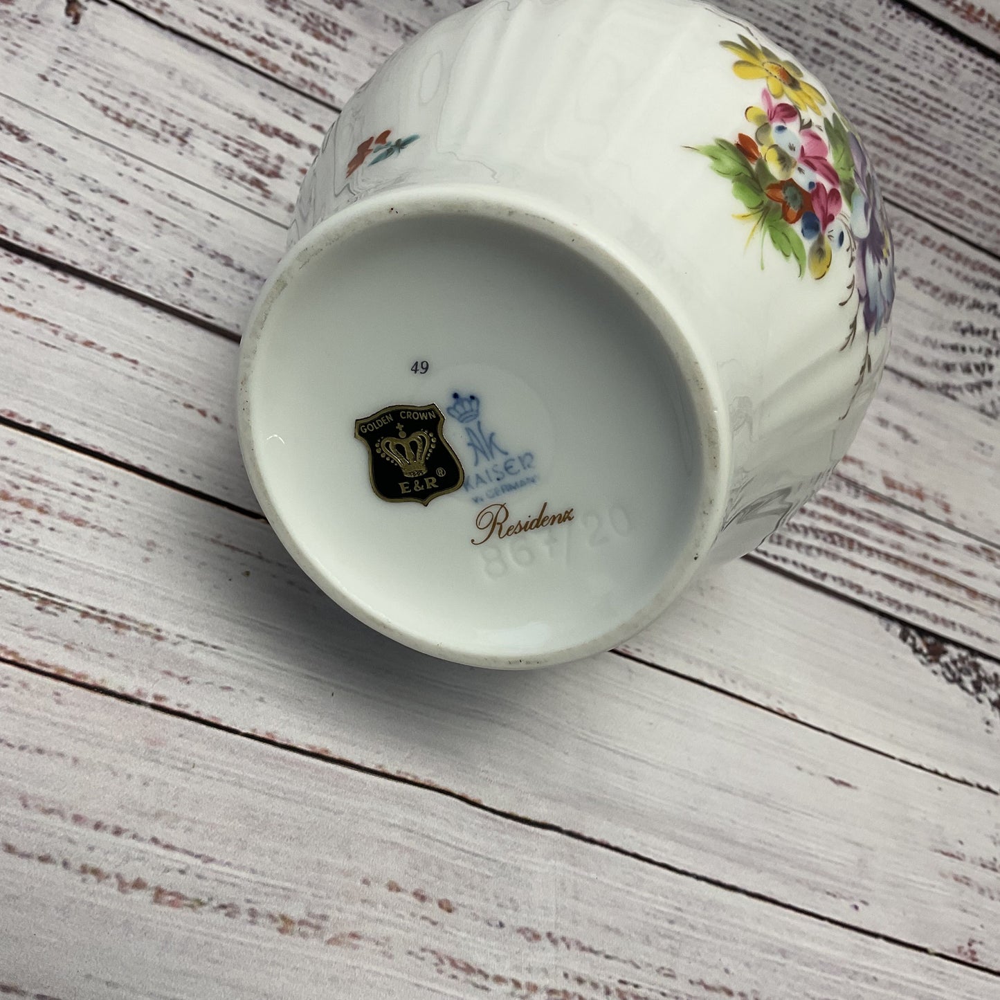 Kaiser Golden Crown E&r Residenz Floral Print Ceramic Vase 8"