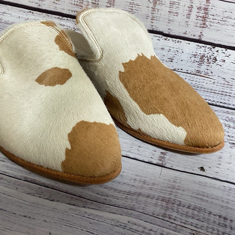 BOUGAINVILLEAS Beige Calf Fur Slip On Mules- SZ 35