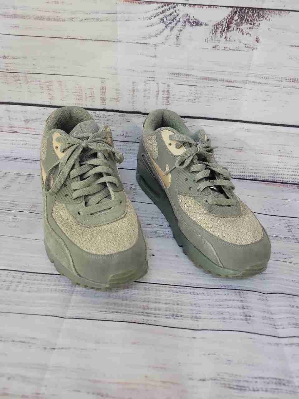 Men's Nike Air Max 90 Olive/Grey Sneaker Size 9.5