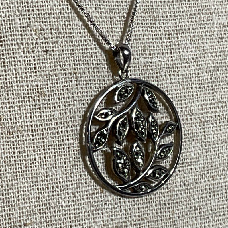 BOMA Sterling Silver Marcasite Pendant Box Chain 18" Necklace- 5.49g