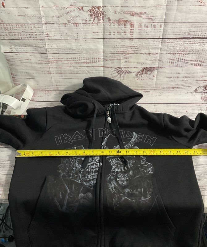 Iron Maiden Legacy of the Beast World Tour 2022 Zip Up Black Hoodie Size S