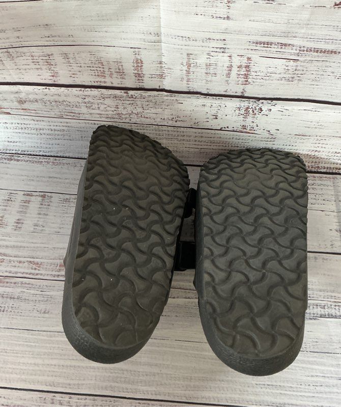 Unisex Birkenstock Black Slip-On Flats Men's Size 8-8.5 Women's Size 10-10.5