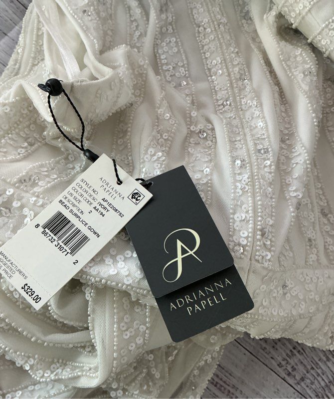 Adrianna Papell Ivory Beaded Sleeveless Surplice Gown Size 2 Retail $329