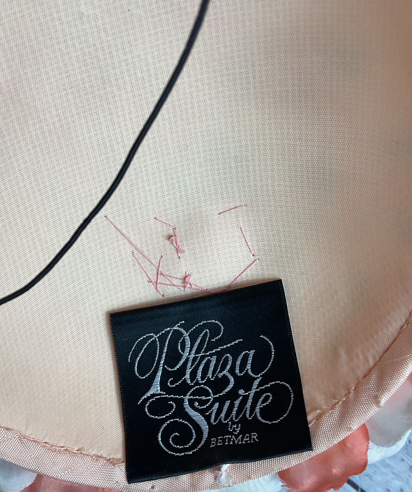 Plaza Suite Vintage Floral Veil Hat Peach OS